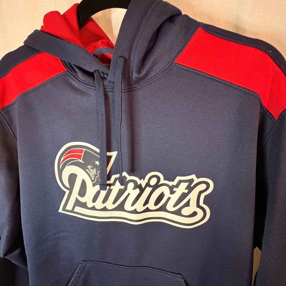 Nike NFL Patriots Therma-Fit Pullover Hoodie Men’s Medium Navy/Red